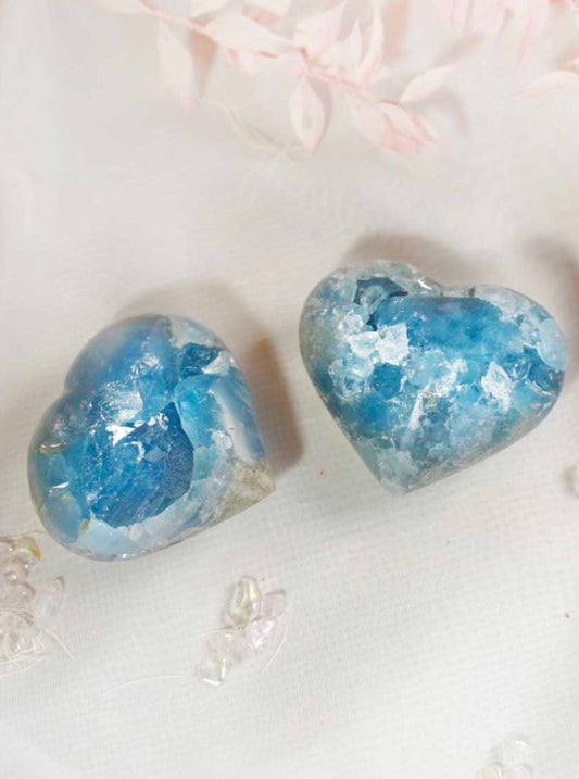 Celestite heart Cluster2